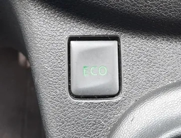 Renault Trafic cena 82900 przebieg: 184400, rok produkcji 2017 z Biała małe 704